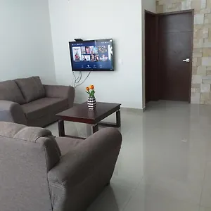 Renta Vacacional A 2 Cuadras De La Playa O Malecon De Apartment
